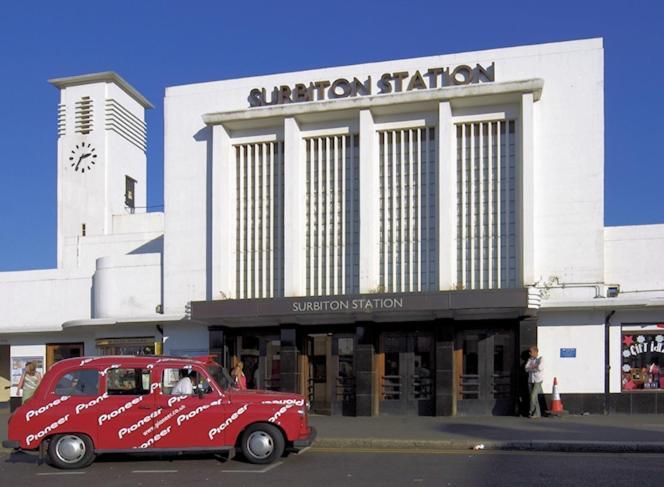 Surbiton Home With Free Parkings, Surbiton, Kingston Upon Thames, Surrey, Greater London Uk Ngoại thất bức ảnh